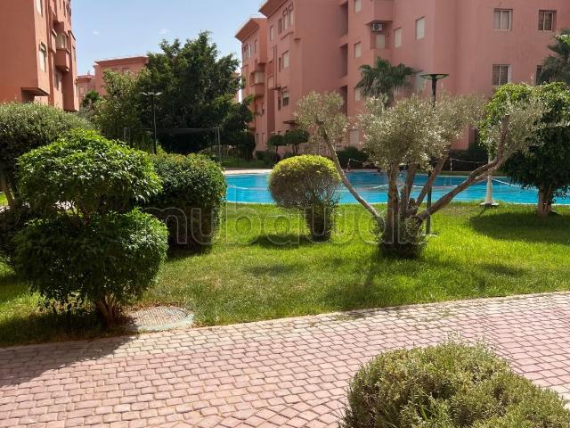 Bel appartement en location à Route Casablanca. Surface de 81 m². Piscine, climatisation