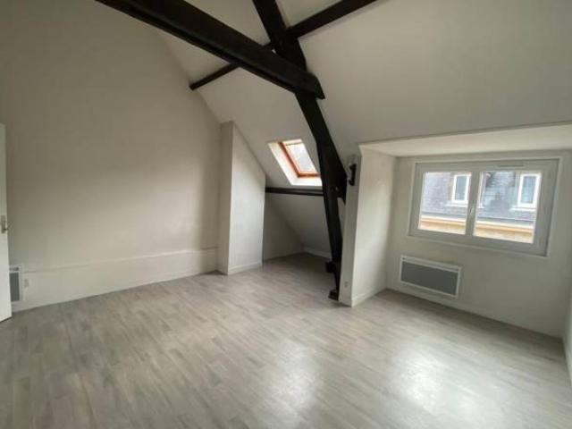 Bel appartement en location de 37,65m², situé rue de la Champmeslé à Rouen, 621€ charges comprises