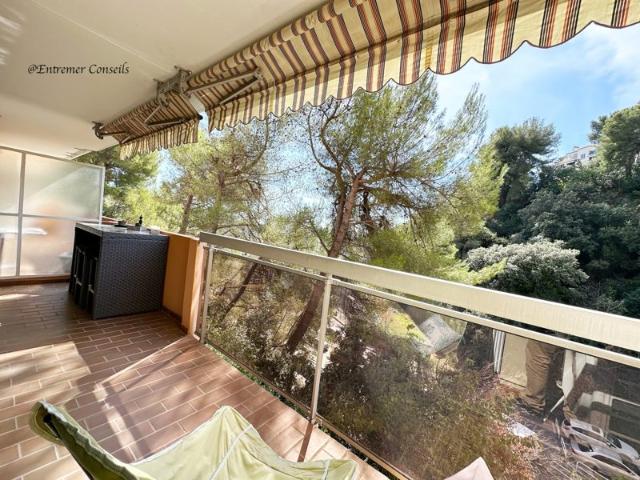 Bel appartement équilibré au calme avec parking et cave vue ve