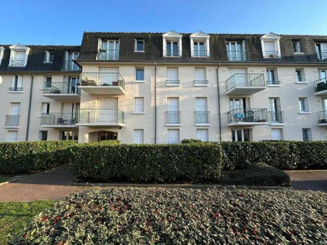 Bel appartement F2 proche gare, avec parking et balcon