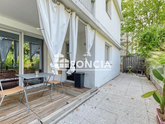 Bel appartement familial avec garage et terrasse au Bachut