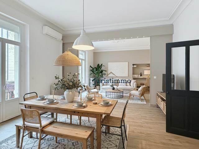 BEL APPARTEMENT HAUSMANIEN LUMINEUX DE 158M2 AVEC TERRASSE C