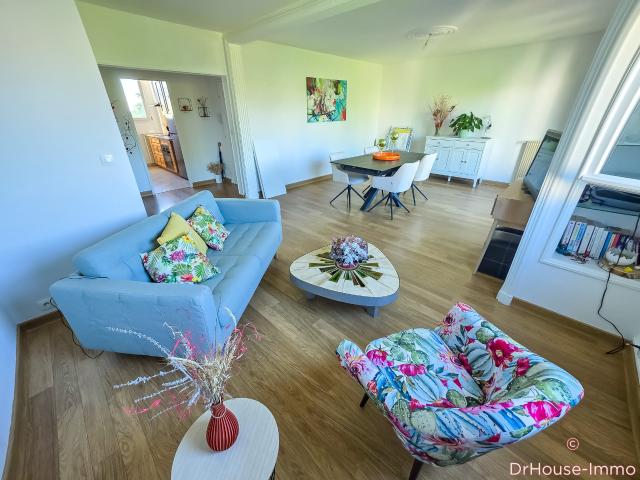 BEL APPARTEMENT LA GRANGE !