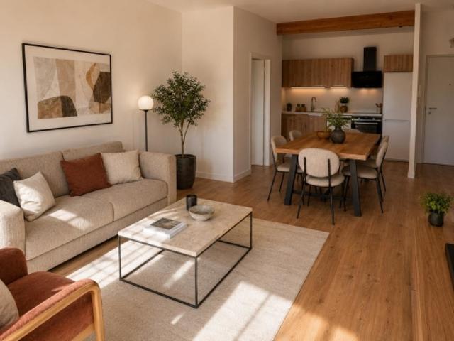 BEL APPARTEMENT LUMINEUX AVEC BALCON