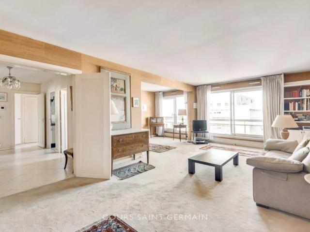 Bel appartement moderne avec balcons et terrasse
