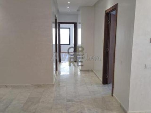 Bel appartement neuf à louer à El Menzeh