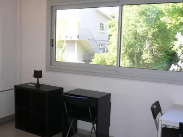 Bel appartement sobre et chic
