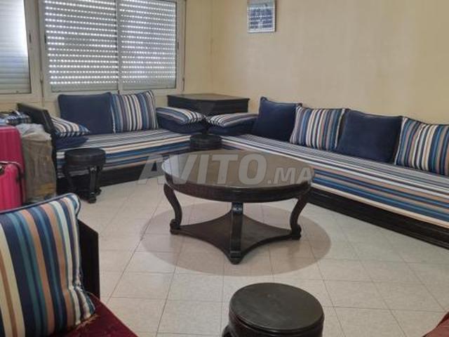 Bel appartement semi meublé à vendre
