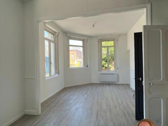 Bel appartement situé en plein centre de Caudry