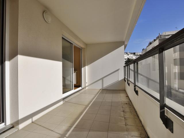 Bel Appartement sur Terrasse dans Résidence de Standing 200