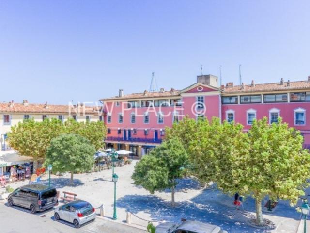 Bel appartement rénové avec balcon
