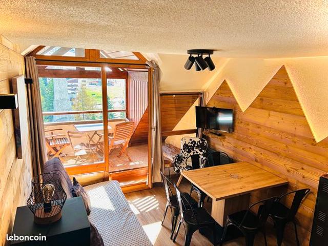 Bel appartement rénové duplex en centre station