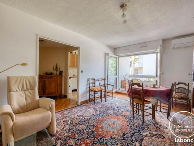 Bel appartement résidence dans un parc séjour sur Balcon 3 chambres ascenseur et parking Bordeaux Caudéran