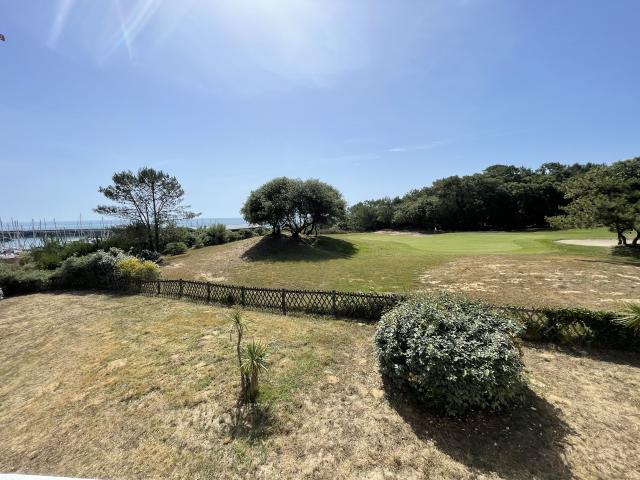 Bel appartement T2 avec vue mer et golf