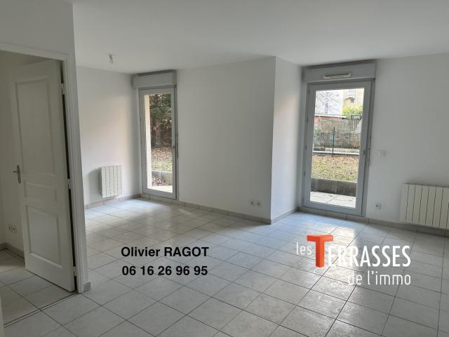 Bel appartement T2 de 47 m2 en rez de jardin avec jardin clo