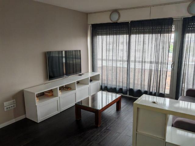 Bel appartement T2 meublé vue sur seine
