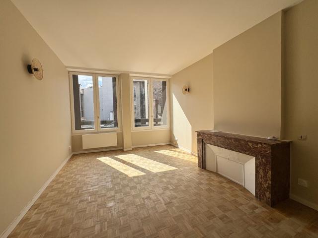 Bel appartement T2 non meublé Secteur Place du Peuple