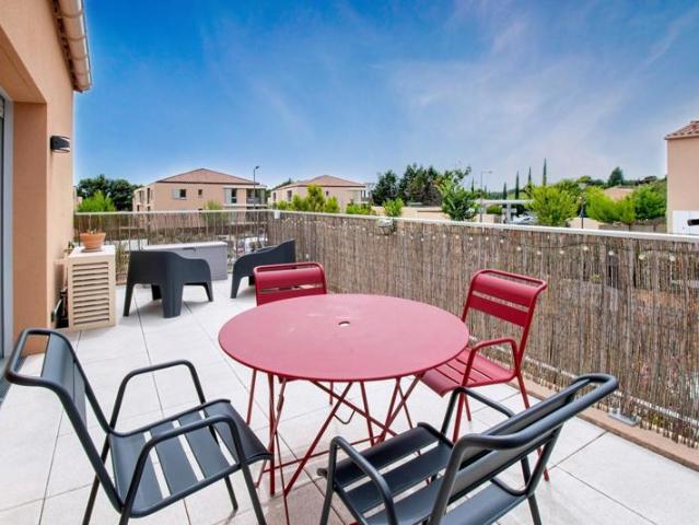 Bel appartement T2 récent de 47m2 avec terrasse et parking