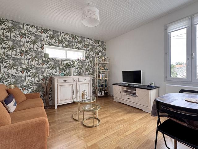 Bel Appartement t2 rénové proche plage du Chay