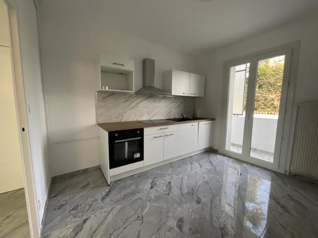 Bel appartement T3 complètement rénové sur Saint Bonnet de M