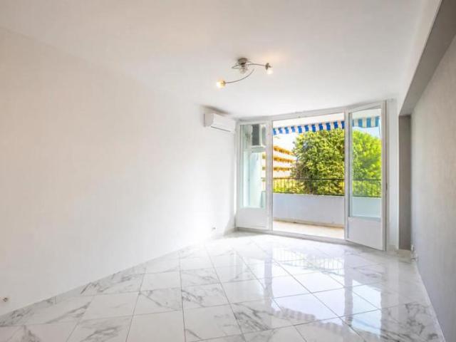 Bel appartement T3 avec loggia, cave et parking