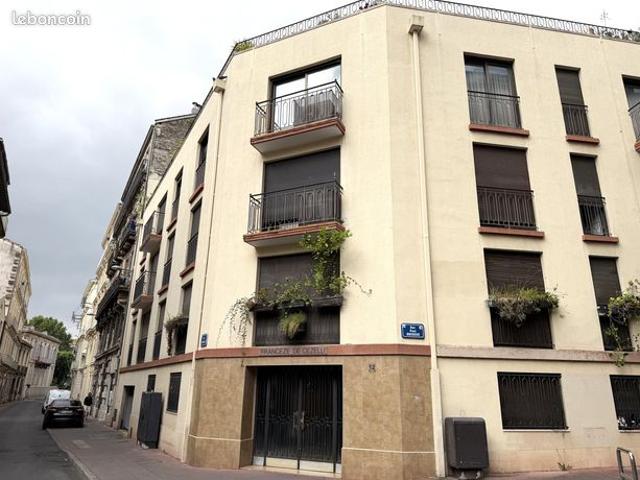 Bel appartement T3 de 108 m² avec cave et parking Montpellier Centre