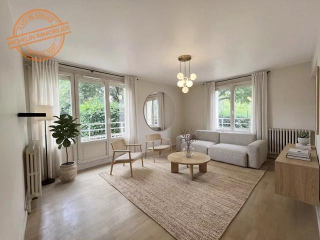 Bel appartement T3 lumineux de 65,85 m² avec balcon et parking – Écully