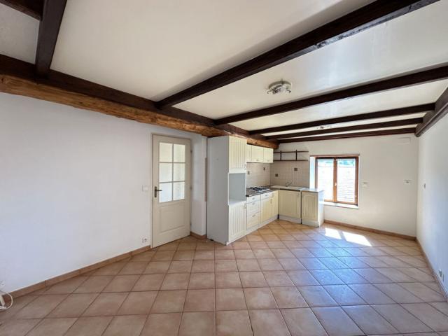 Bel appartement T3 rénové de 53.95m2 à Tramayes