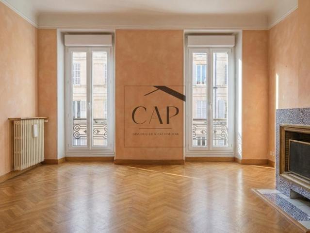 Bel appartement T3 TRAVERSANT VAUBAN PALAIS DE JUSTICE