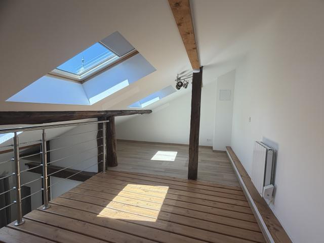 Bel appartement T3 triplex atypique entièrement rénové