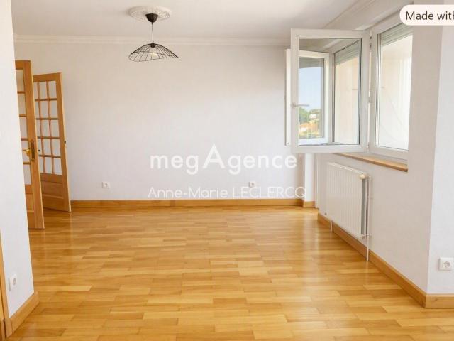 BEL APPARTEMENT T4 A VENDRE SUR MACON