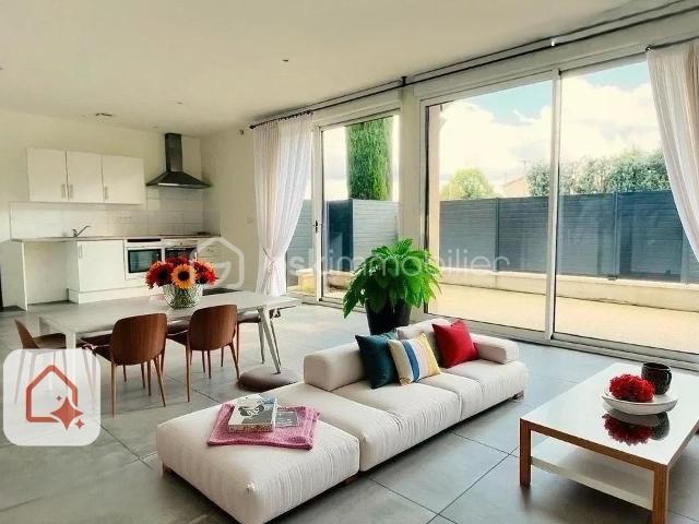 BEL APPARTEMENT T4 TERRASSE et JARDIN 3 CHAMBRES DONT 1 CHAMBRE PARENTALE AVEC SA SALLE D'EAU GRANDE CAVE SOUS L'APPARTEMENT PARKING