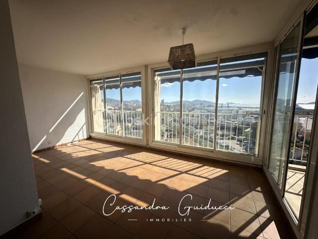 Bel appartement T4 traversant 6ème étage Vue Mer