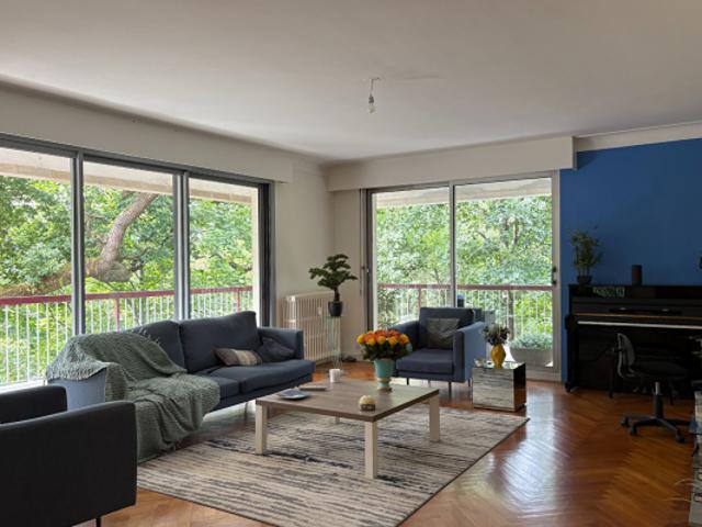 Bel appartement T5 de 133 m² avec triple exposition au sein de la Résidence de la Guylhomné