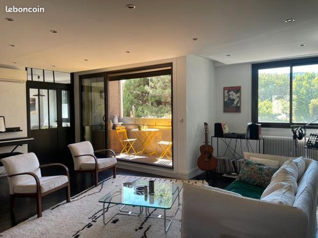 Bel appartement T6 avec Balcon Terrasse & garage – Avenue Julien