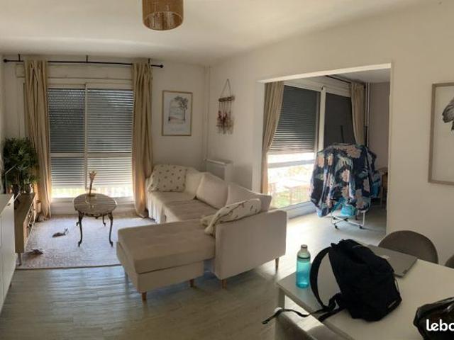 Bel appartement Type2 bis avec balcon, 67m² + cave et place de stationnement