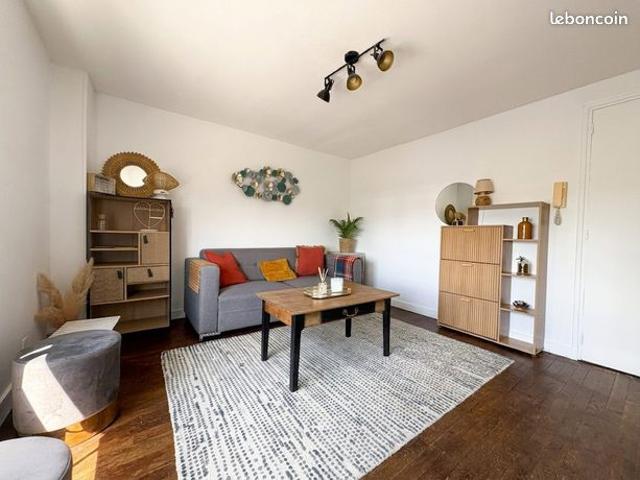 Bel appartement type 2 au dernier étage
