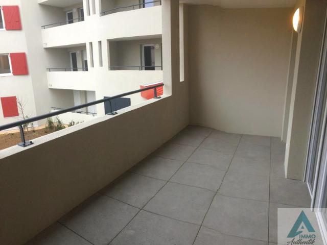 Bel appartement Type 2 résidence récente Terrasse 2 parking