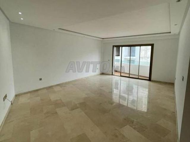 Bel appt vide 3 chambres a louer