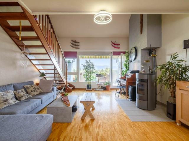 Bel attique en duplex avec magnifique vue au calme