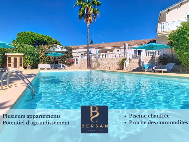 Bel Ensemble Immobilier À Frejus Proche Des Commerces 416m² Fréjus