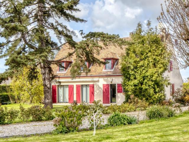 Bel ensemble immobilier à vendre à Luneray