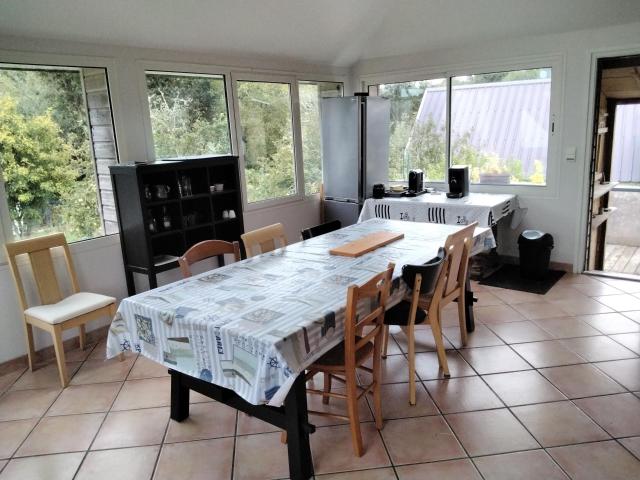 Bel et spacieux appartement avec jardin, non loindes plages