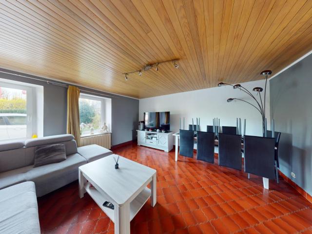 Bel immeuble de deux appartements à Sévenans