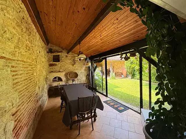 Bélaye 46140 Achat / Vente maison 4 pièces t4 au dernier étage piscine