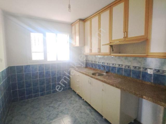 Belediye Evlerinde 3+1 Bahçe Kullanım Alanlı Kiralık Daire