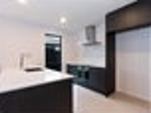 Belfast, 4 bedrooms, $760 pw