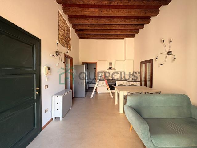 BELFIORE 2 LOCALI CON TERRAZZO