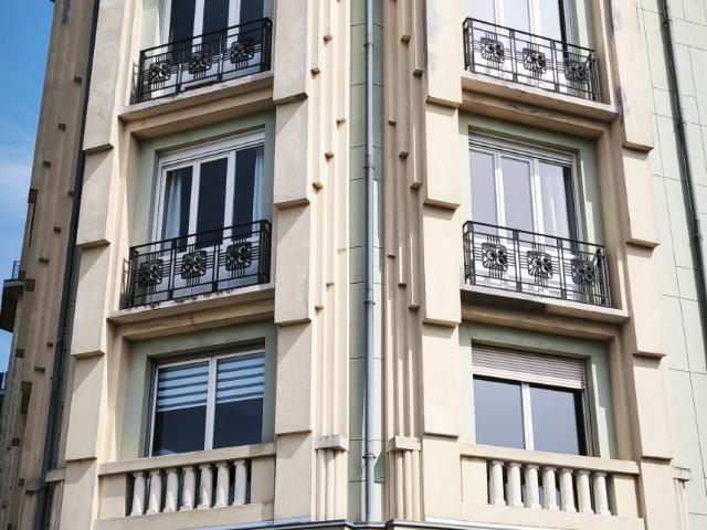 BELFORT rue Strolz — T4 lumineux dans un immeuble remarquable avec ascenseur