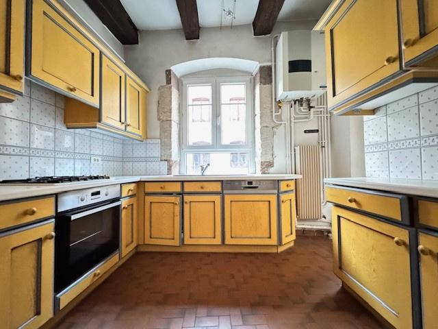 BELFORT Vieille Ville Appartement T5 avec cachet et poutres apparentes réf VB3724